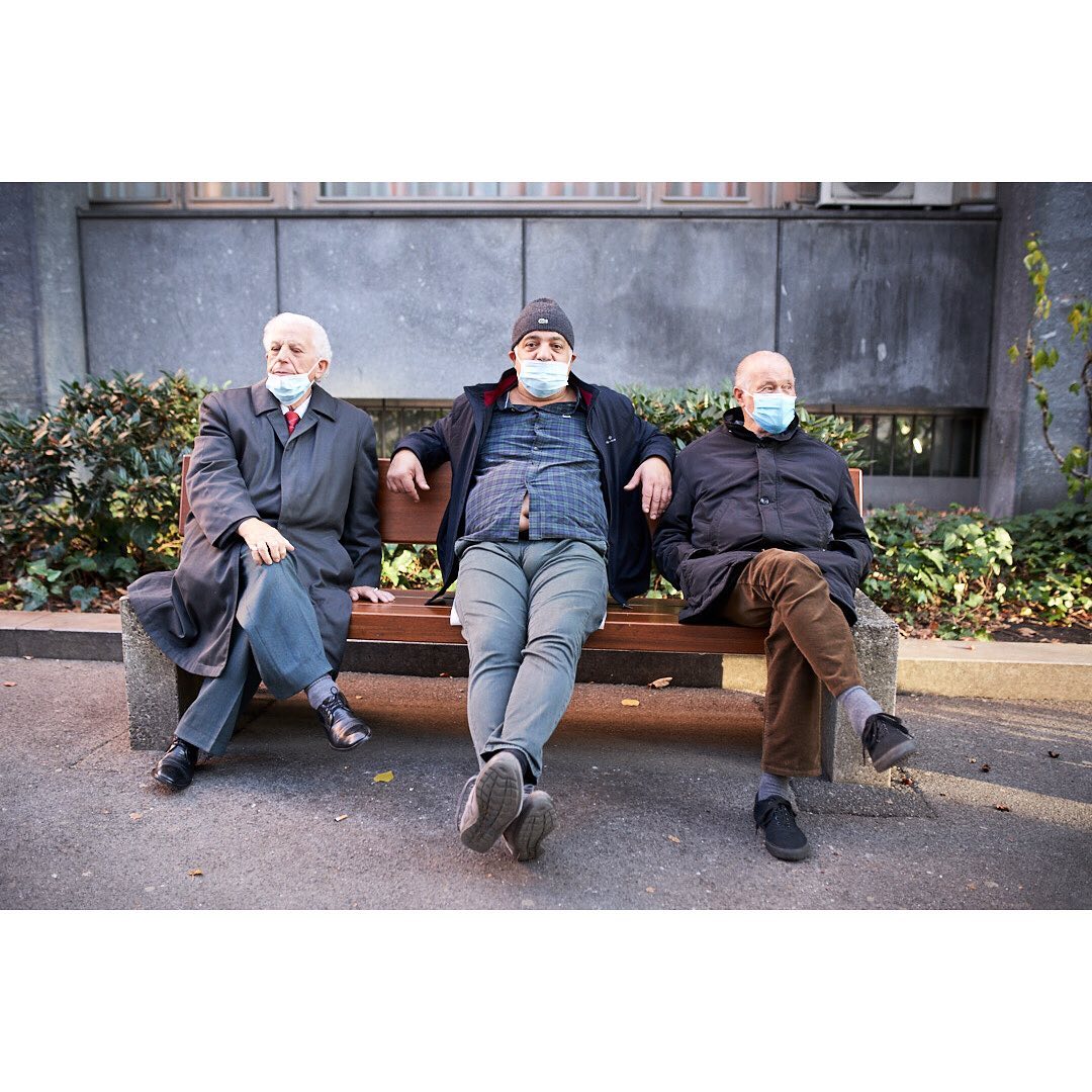 Mascherina. Three musketeers, Lugano, Switzerland, 2020
.
.
.
#coronamask #trainstation #ticino 
#coronavirus #documentaryphotography #streetportrait #maskobligation #streetphotographyworldwide #streetphoto_color #sweet_street_beat #streetclassics #street_focus_on #onthestreet #nonstopstreet #photostreet #swissstreets #instaswitzerland #streetportraits #streetphotography #coronatime #maskenpflicht #lugano #mascherina